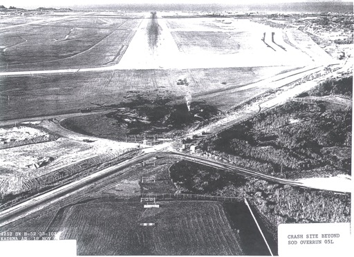 2560px-B-52_55-0103_Crash_site,_Kadena,_AFB